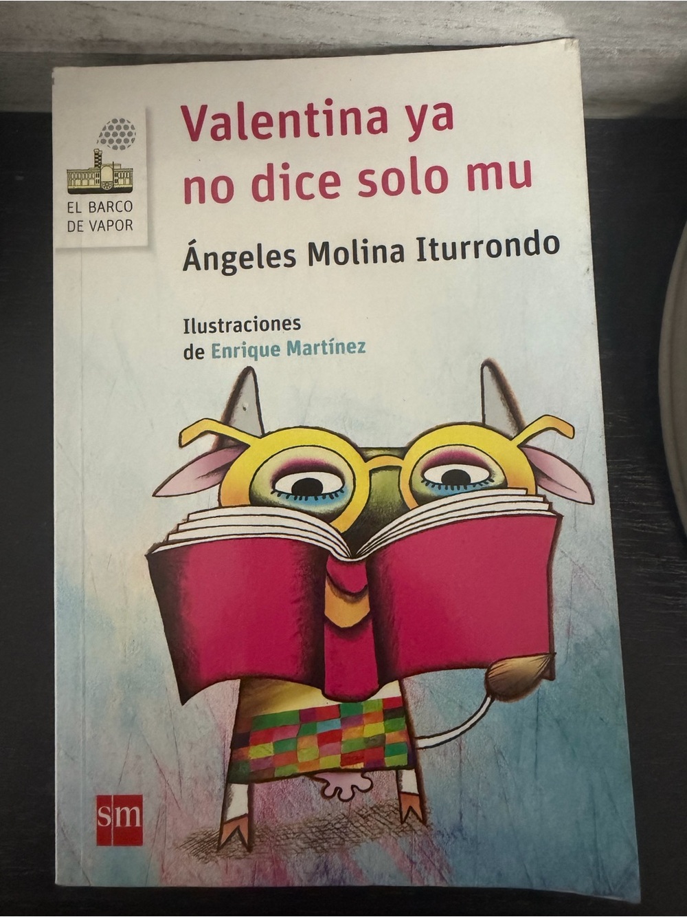 Valentina ya no dice solo mu - Pink & Yellow Illustrated Children's Book